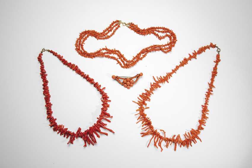 coral jewelry vintage