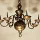Small Louis XVI chandelier with seven branches ending in tazzas with spikes - фото 1