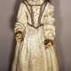 A Neapolitan procession sculpture of Maria, wood carved on quadratic shaped base, with original painting and dress with white neeled clothes with gilded embroidery and white open work necklace - photo 1
