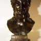 Large bronze bust of Elena on integrated round base - Foto 1