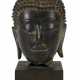 Kopf des Buddha aus Bronze - photo 1