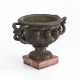 Bacchantische Bronze-Vase - фото 1