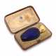 A GOLD-MOUNTED COBALT BLUE GLASS SCENT BOTTLE - фото 1