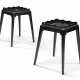 A PAIR OF EBONY OCCASIONAL TABLES - Foto 1