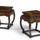 PAIR OF CHINESE BLACK AND GILT LACQUER STOOLS - Foto 1