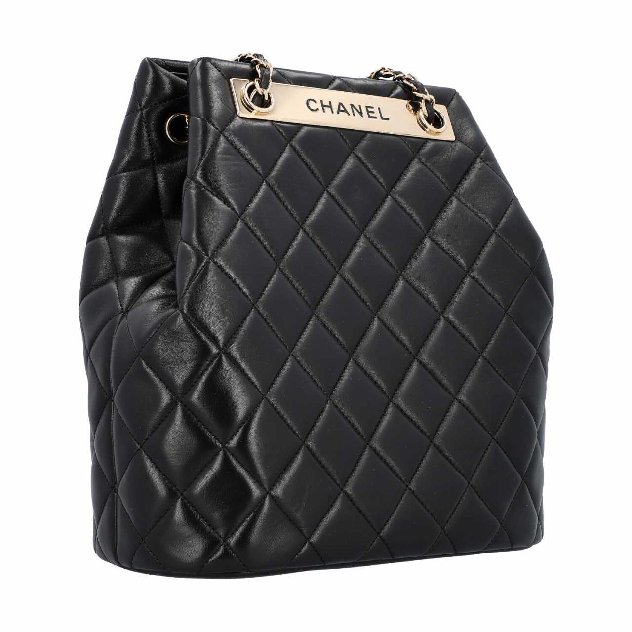 chanel black lambskin shoulder bag