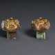 A PAIR OF GILT-BRONZE ZITHER STRING ANCHORS, SE RUI - фото 1