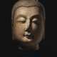 A VERY RARE AND IMPORTANT MARBLE HEAD OF BUDDHA - Foto 1