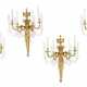 A SET OF FOUR FRENCH ORMOLU FOUR-BRANCH WALL-LIGHTS OF LARGE SCALE - Foto 1