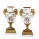 A PAIR OF LATE LOUIS XVI ORMOLU-MOUNTED LOCRE PORCELAIN VASES - Foto 1