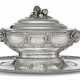 A FRENCH SILVER TUREEN, COVER AND STAND - фото 1