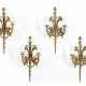 Gouthiere, Pierre. Maison Millet Paris. TWO PAIRS OF FRENCH ORMOLU AND PATINATED BRONZE TWIN-LIGHT WALL APPLIQUES - Foto 1