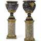 A LARGE PAIR OF FRENCH ORMOLU-MOUNTED PORTOR MARBLE VASES, ON GRANITE PEDESTALS - Foto 1