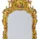 A NORTH ITALIAN POLYCHROME-PAINTED AND PARCEL-GILT 'LACCA' MIRROR - Foto 1