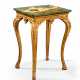 A NORTH ITALIAN GILTWOOD, SIMULATED MARBLE AND 'LACCA POVERA' OCCASIONAL TABLE - Foto 1
