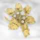 Brosche/Nadel: hochwertige vintage Goldschmiedearbeit, florale Brosche mit Brillanten, insgesamt ca. 1,13ct, 18K Gelbgold - фото 1
