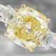 Ring: äußerst wertvoller, neuwertiger Diamantring mit gelbem Fancy Diamant von 5,01ct und allerfeinsten weißen Brillanten, GIA-Report - фото 1