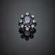 Cushion shape ct. 3.75 circa sapphire and old mine diamond silver and gold ring - Foto 1