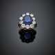 Cushion shape ct. 5.10 circa sapphire and diamond silver and gold cluster ring - Foto 1