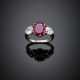 Oval ct. 4.58 ruby and diamond shoulder bi-coloured gold ring - Foto 1