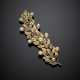 Bi-coloured glazed gold rose cut diamond and cultured pearl floral brooch - Foto 1