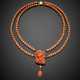 Two strand pink orangish coral bead necklace with carved coral cameo central and drop pendant - Foto 1