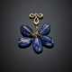 Yellow gold pendant brooch with five ovoid lapis charms - Foto 1