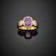 Cushion shape ct. 2 circa pink sapphire and diamond shoulders in all ct. 0.40 circa yellow gold ring - photo 1