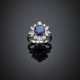 Cushion ct. 2.40 circa sapphire with round and marquise diamond white gold cluster ring - Foto 1