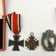 KONVOLUT MILITARIA, Orden/Anhänger aus 1.und 2. Weltkrieg, Eisen/Bronze/Zink versilbert, Deutsches Reich 1914-1944 - Foto 1