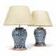 A PAIR OF CHINESE BLUE AND WHITE VASE TABLE LAMPS - фото 1