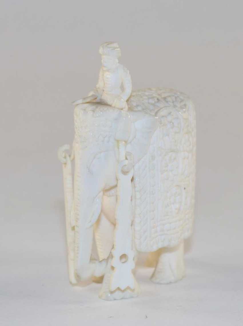 Asiatika Kleinobjekte Buy At Online Auction At Veryimportantlot Com Auction Catalog 116 Auktion Kunst Und Antiquitaten Teil 2 From 11 12 Photo Price Auction Lot 51 D