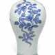 A LARGE BLUE AND WHITE VASE, MEIPING - фото 1