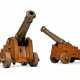 A PAIR OF EARLY VICTORIAN BRONZE AND OAK SALUTING CANNON - Foto 1
