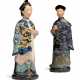 A PAIR OF CHINESE EXPORT PAINTED CLAY NODDING-HEAD FIGURES O... - Foto 1