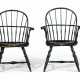TWO PAINTED SACK-BACK WINDSOR ARMCHAIRS - Foto 1