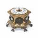 A CHARLES II SILVERED AND GILT-BRONZE TABLE CLOCK - Foto 1