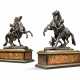 Boulle, Andre-Charles. A PAIR OF FRENCH BRONZE 'MARLY' HORSE GROUPS, ON CUT-BRASS AND TORTOISESHELL-INLAID 'BOULLE' BASES - Foto 1