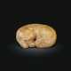 A YELLOWISH-BEIGE JADE OR HARDSTONE FIGURE OF A RECUMBENT MYTHICAL BEAST - фото 1