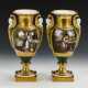 2 Biedermeier-Vasen mit Genremalerei - photo 1