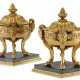 A PAIR OF RESTAURATION ORMOLU VASES AND COVERS - фото 1