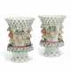 A PAIR OF CHELSEA-DERBY PORCELAIN `FRILL` VASES - photo 1