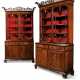 A PAIR OF CHIPPENDALE-STYLE MAHOGANY DISPLAY CABINETS - фото 1