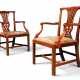 A PAIR OF GEORGE III MAHOGANY OPEN ARMCHAIRS - фото 1