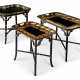 A GROUP OF THREE BLACK AND GILT-JAPANNED TRAYS ON STANDS - Foto 1