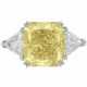 COLORED DIAMOND AND DIAMOND RING - фото 1