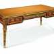 BUREAU PLAT DE STYLE LOUIS XVI - Foto 1