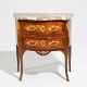 Paris. Small tulipwood and mahogany commode Louis XV with marble top - фото 1