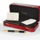 Cartier. CARTIER, GILT AND BLACK LACQUER LIMITED EDITION BALLPOINT PEN WITH WATCH AND CALENDAR - Foto 1
