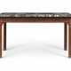 A GEORGE III MAHOGANY SIDE TABLE - Foto 1